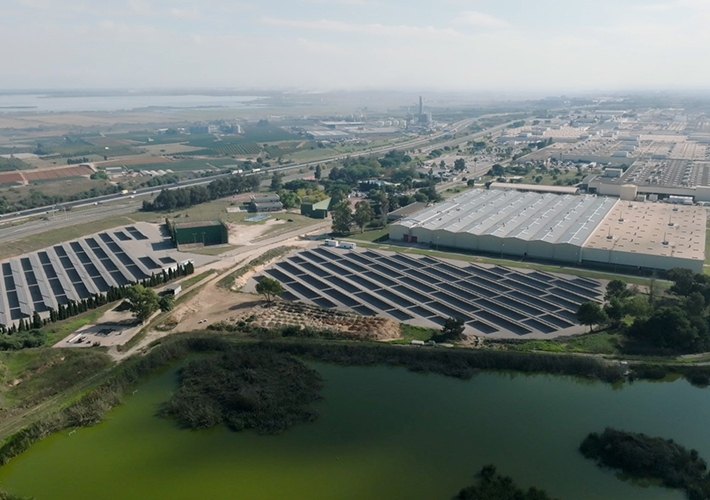 Foto Prosolia Energy y Servitria concluyen la construcción de la planta solar de la factoría de Ford en España.
